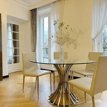 Elegant 4 Pieces Au Coeur Du Artiste * Paris